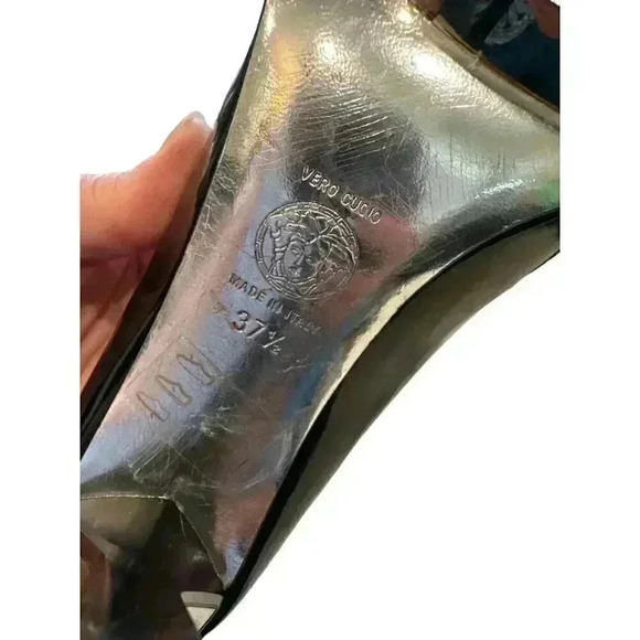 - Versace Platform Leather Pumps in Black and Silver, Size 37 1/2, Pre-Ow… - Picture 11 of 12
